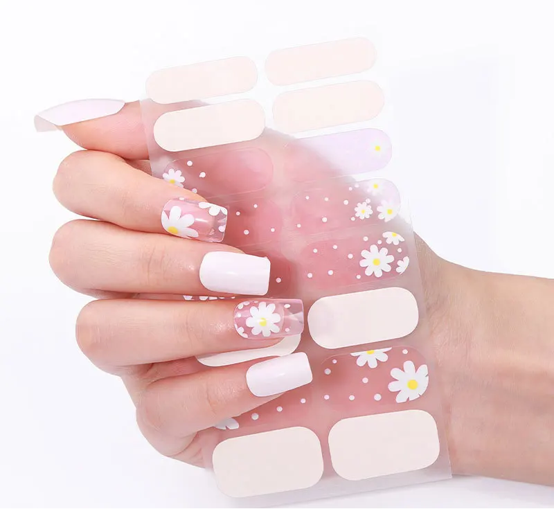 Daisy Dots Gel Nails